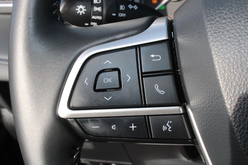 Toyota Highlander Vehicle Image 16