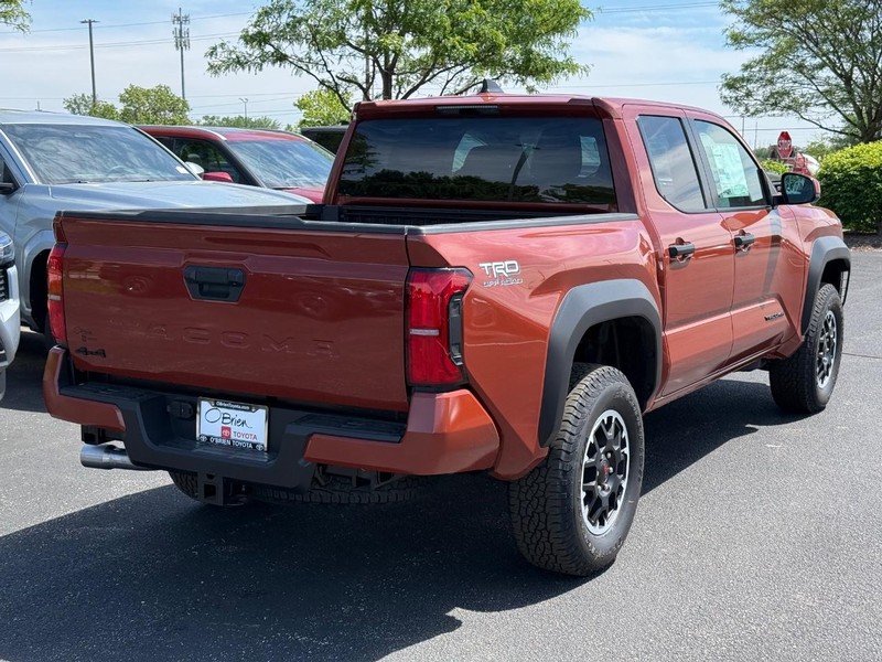Toyota Tacoma 4WD Vehicle Image 03