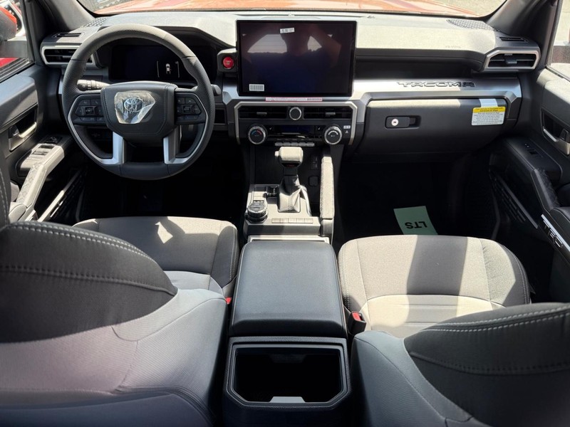 Toyota Tacoma 4WD Vehicle Image 05