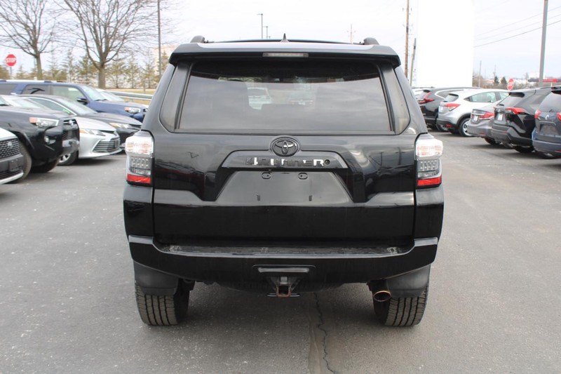 Toyota 4Runner Vehicle Image 04