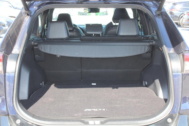 Toyota RAV4 Hybrid Vehicle Image 07