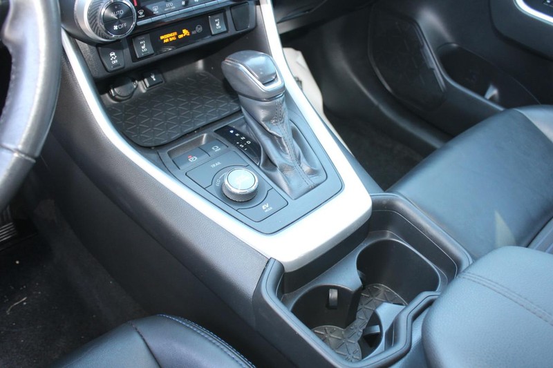 Toyota RAV4 Hybrid Vehicle Image 22