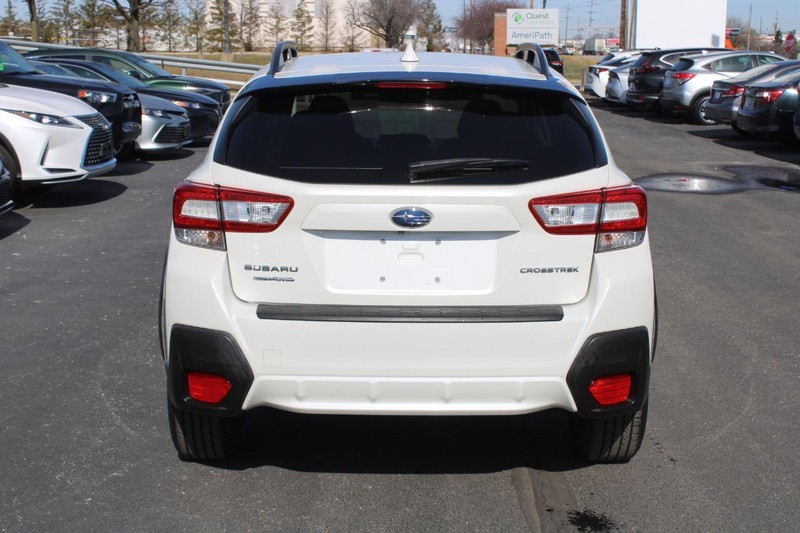 Subaru Crosstrek Vehicle Image 04