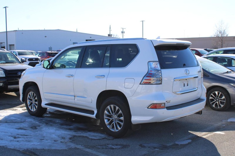 Lexus GX 460 Vehicle Image 03