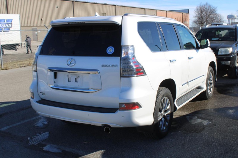 Lexus GX 460 Vehicle Image 04