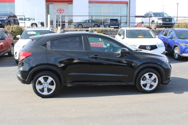 Honda HR-V Vehicle Image 02