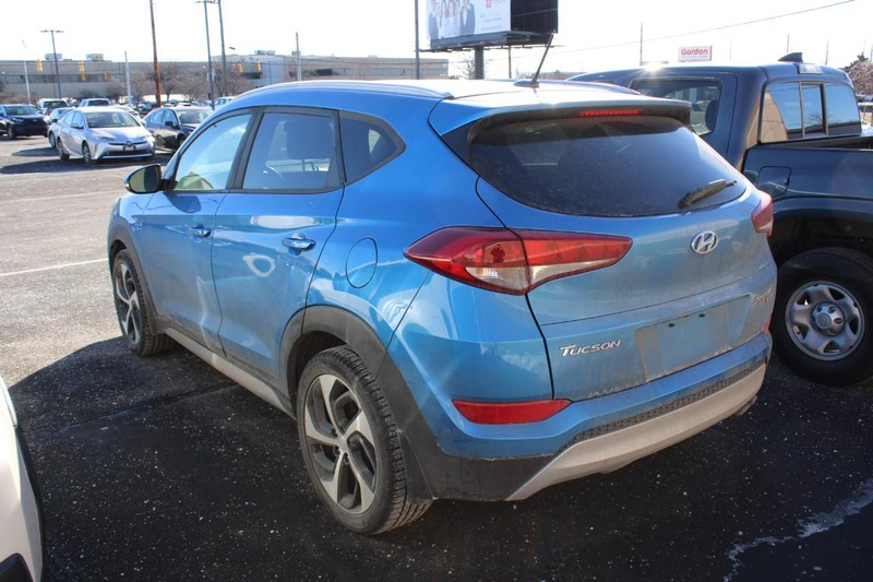 Hyundai Tucson Vehicle Image 04