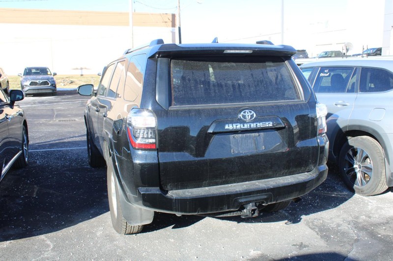 Toyota 4Runner Vehicle Image 04