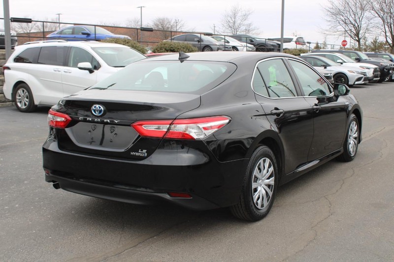 Toyota Camry Hybrid Vehicle Image 03