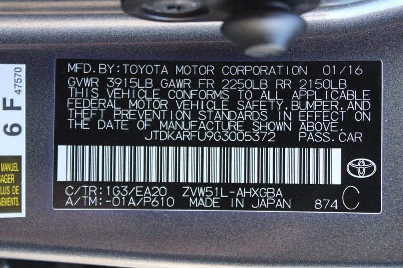 Toyota Prius Vehicle Image 26