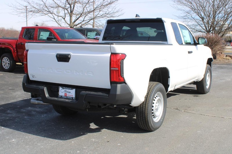 Toyota Tacoma 2WD Vehicle Image 03