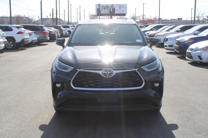 Toyota Highlander Vehicle Image 10