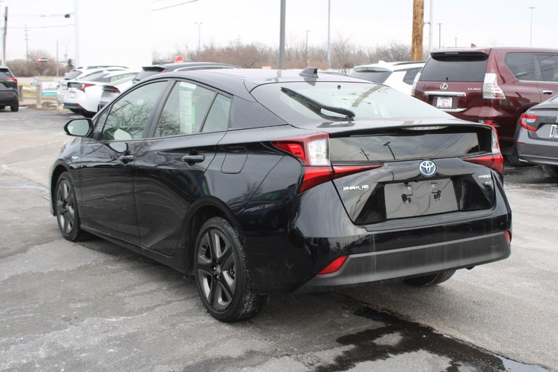 Toyota Prius Vehicle Image 05