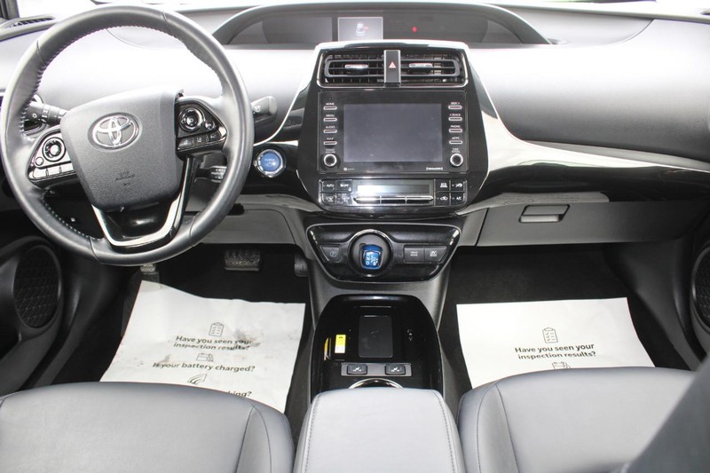 Toyota Prius Vehicle Image 11
