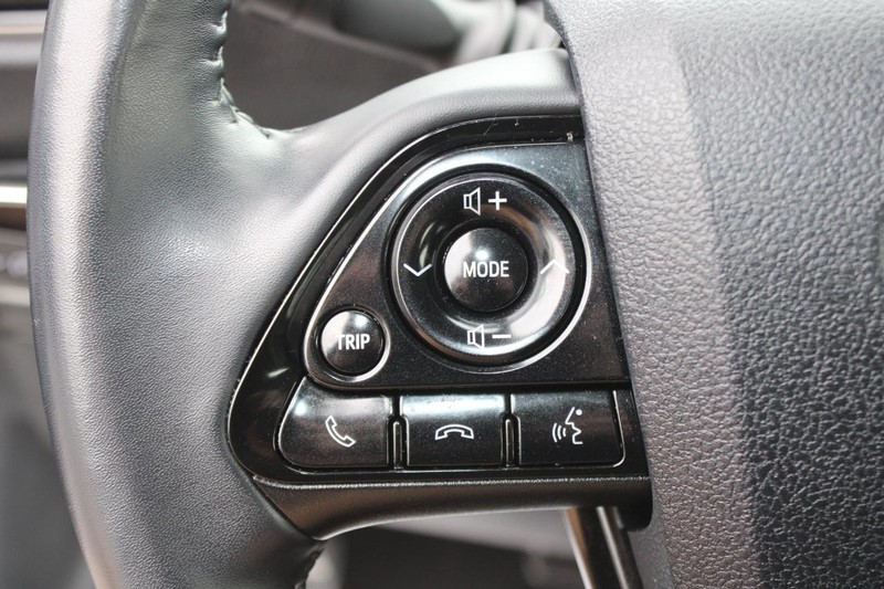 Toyota Prius Vehicle Image 13
