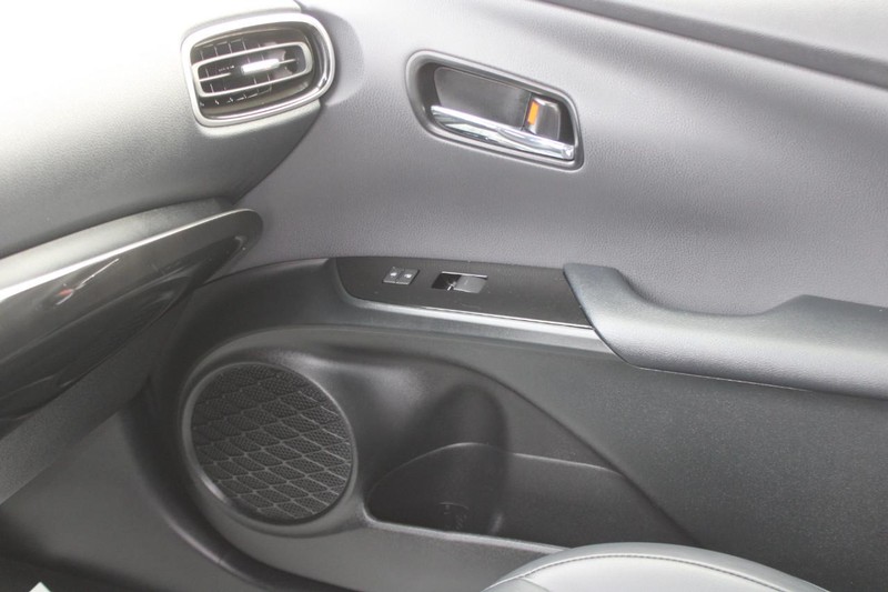 Toyota Prius Vehicle Image 21