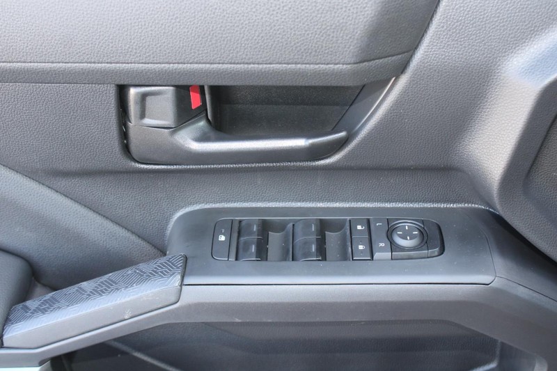 Toyota Tacoma 4WD Vehicle Image 17