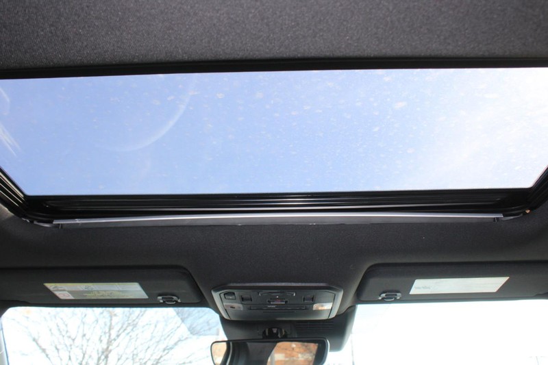 Toyota Tacoma 4WD Vehicle Image 05