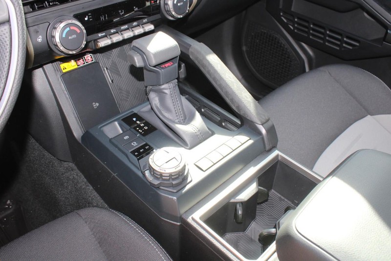 Toyota Tacoma 4WD Vehicle Image 15