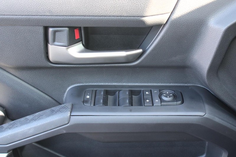 Toyota Tacoma 4WD Vehicle Image 19