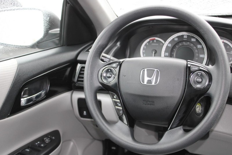 Honda Accord Sedan Vehicle Image 12