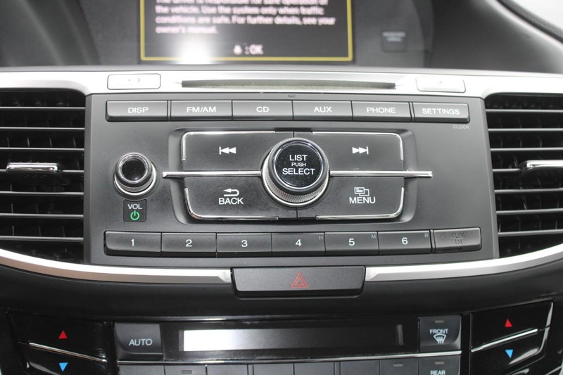 Honda Accord Sedan Vehicle Image 15