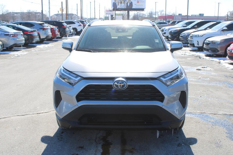 Toyota RAV4 Hybrid Vehicle Image 09