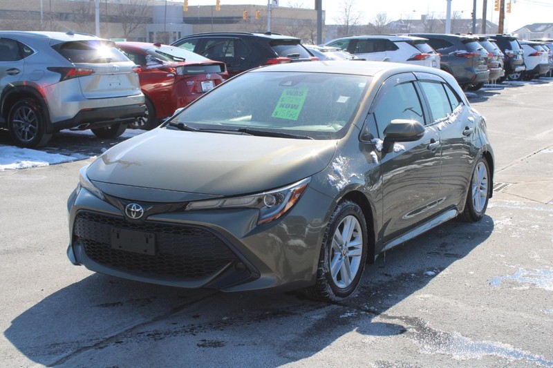 Toyota Corolla Hatchback Vehicle Image 08