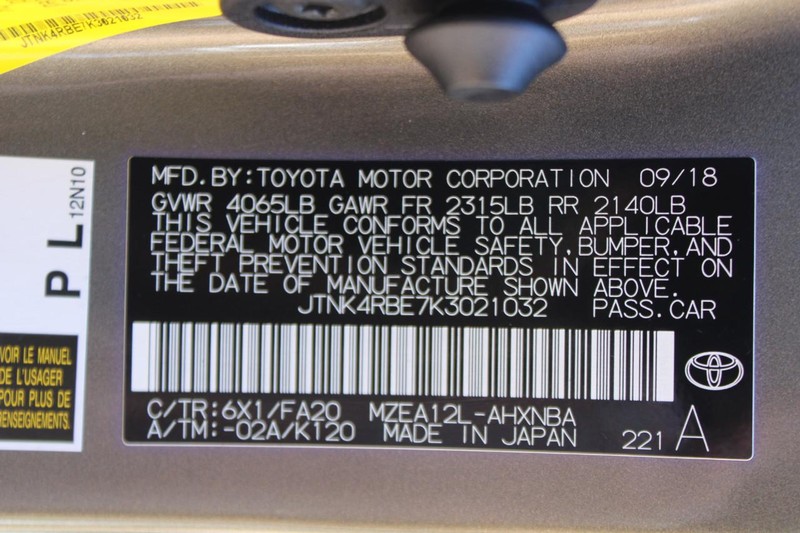 Toyota Corolla Hatchback Vehicle Image 25