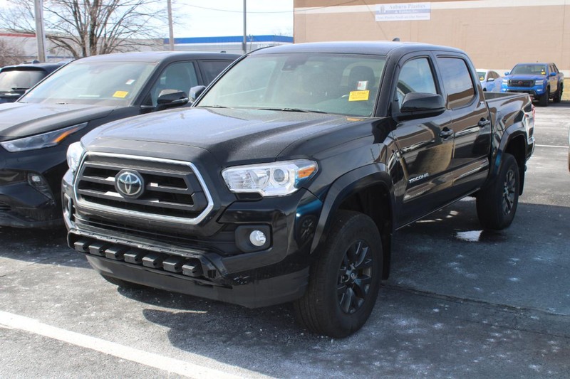 Toyota Tacoma 4WD Vehicle Image 03