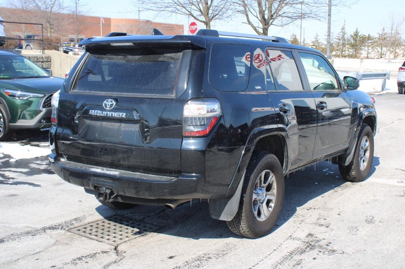 Toyota 4Runner Vehicle Image 03