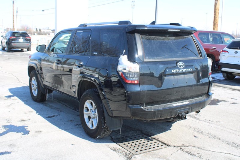 Toyota 4Runner Vehicle Image 05