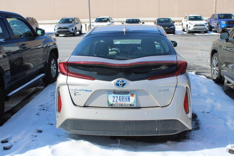 Toyota Prius Prime Vehicle Image 04