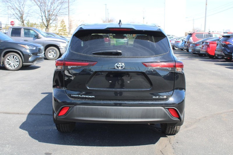 Toyota Highlander Vehicle Image 04