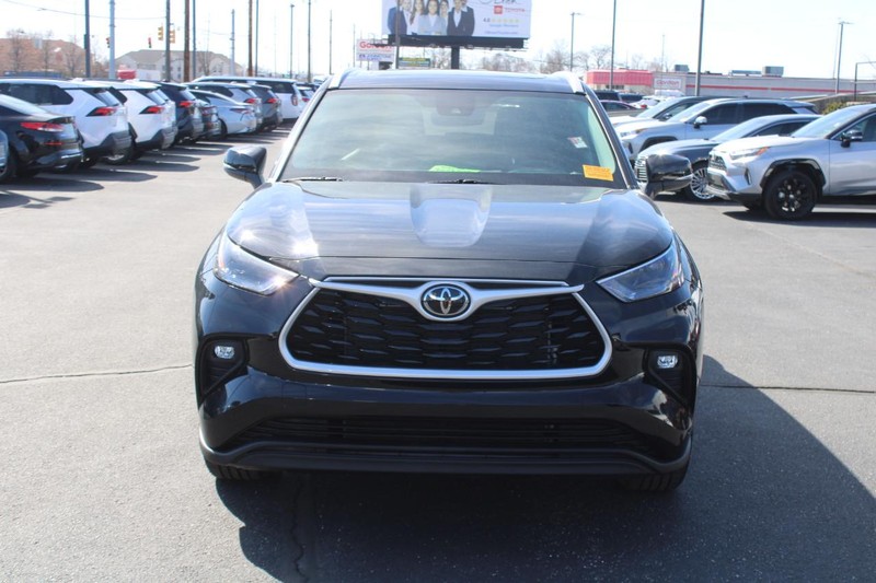Toyota Highlander Vehicle Image 10