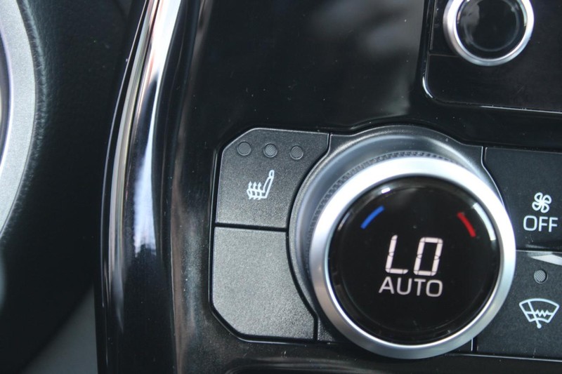 Toyota Highlander Vehicle Image 19