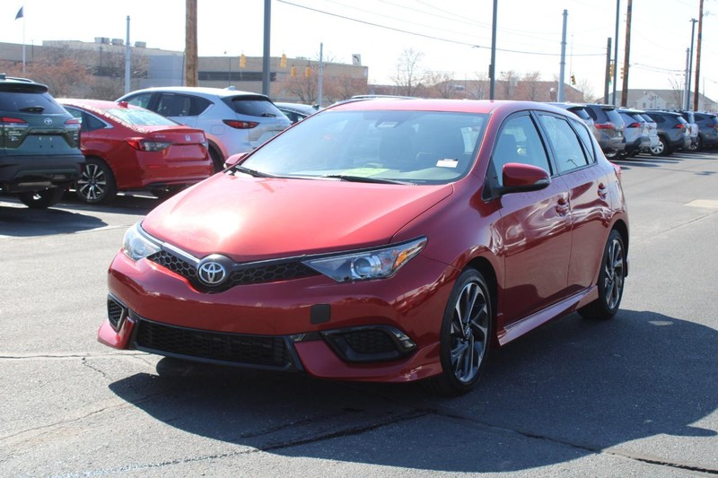 Toyota Corolla iM Vehicle Image 08
