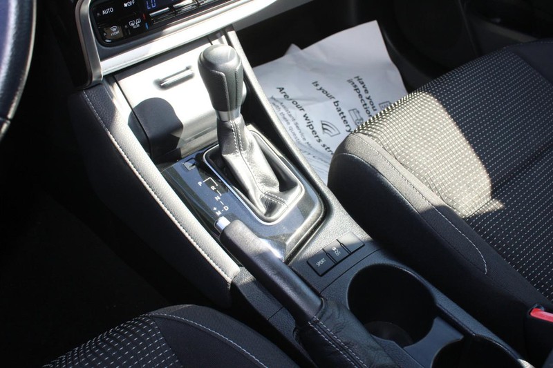 Toyota Corolla iM Vehicle Image 18