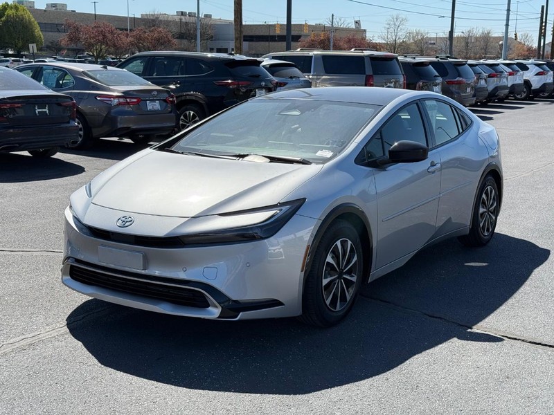 Toyota Prius Prime Vehicle Image 09