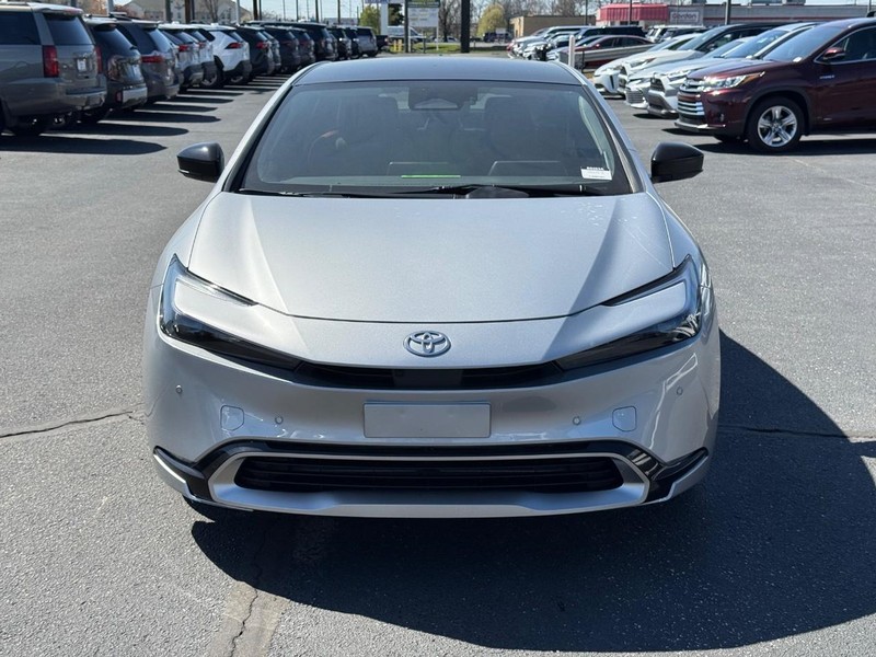 Toyota Prius Prime Vehicle Image 10