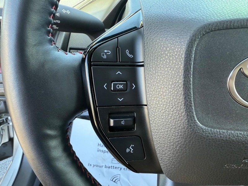 Toyota Prius Prime Vehicle Image 14