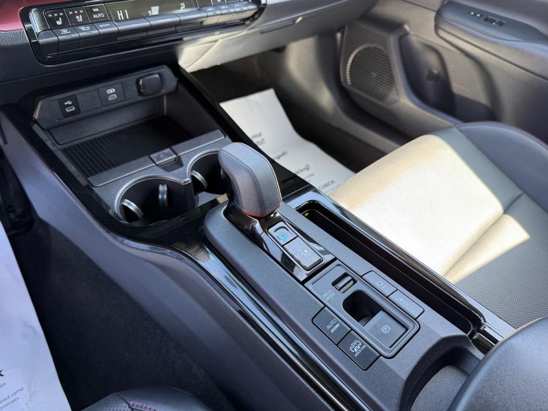 Toyota Prius Prime Vehicle Image 21
