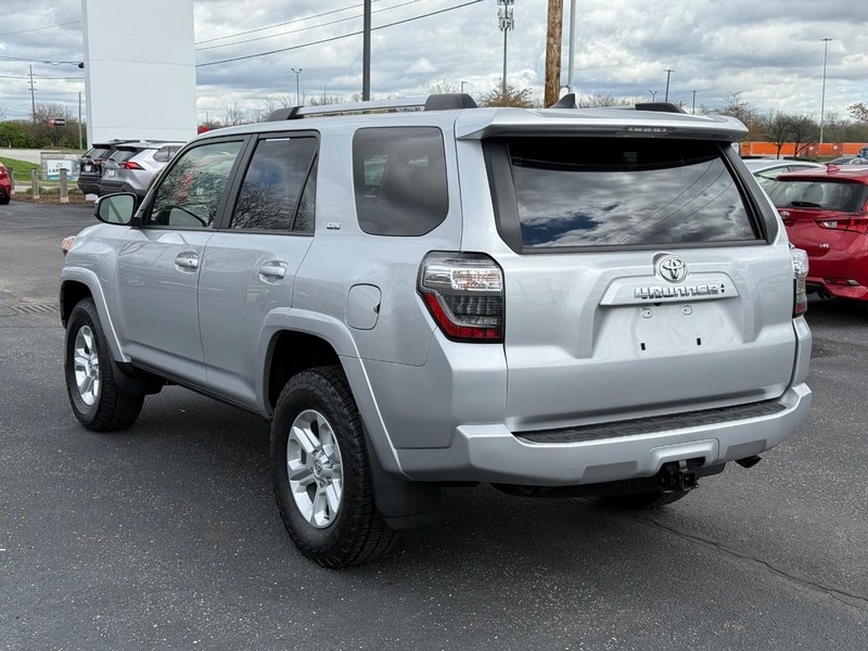 Toyota 4Runner Vehicle Image 05
