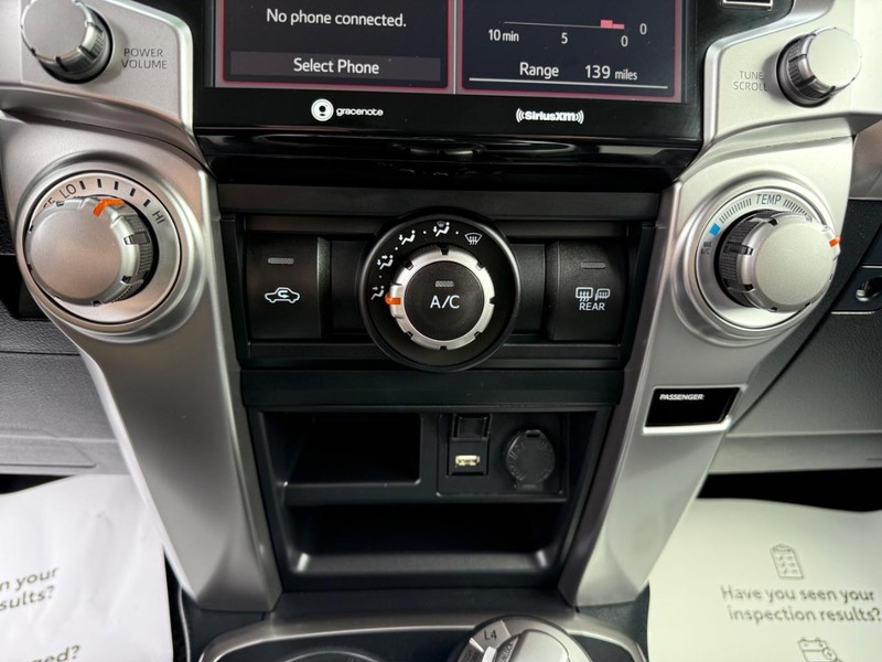 Toyota 4Runner Vehicle Image 19