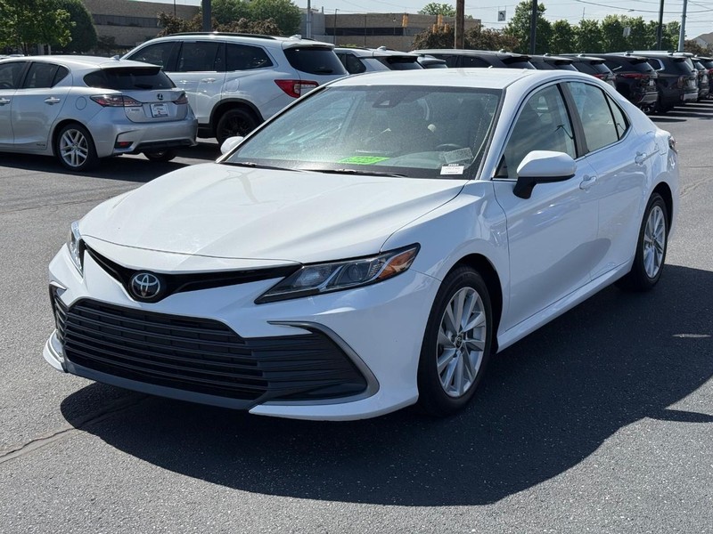 Toyota Camry Vehicle Image 08