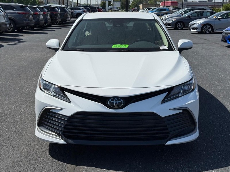 Toyota Camry Vehicle Image 09