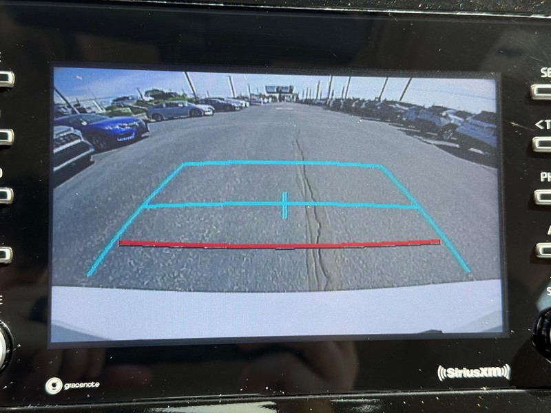 Toyota Camry Vehicle Image 16