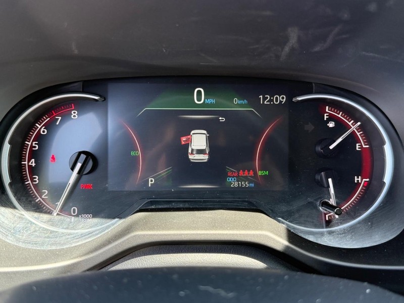 Toyota RAV4 Vehicle Image 21