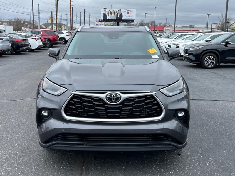 Toyota Highlander Vehicle Image 10