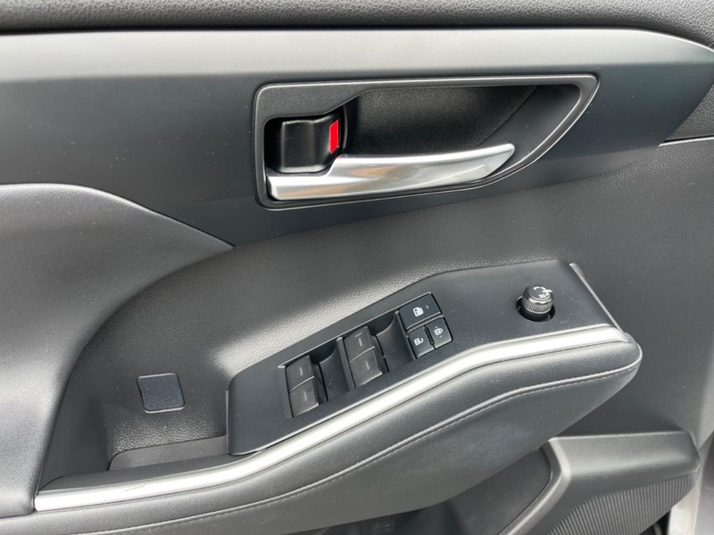 Toyota Highlander Vehicle Image 27